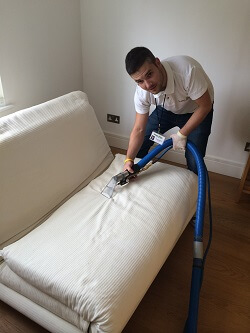 Mattress-cleaning service pic